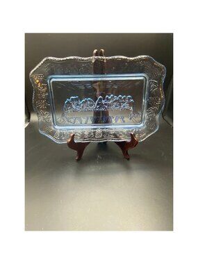 Tiara Light Blue Lords Supper Plaque